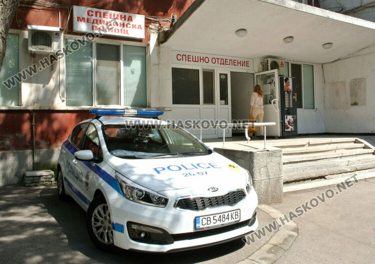 6-годишно и двама тийнейджъри пострадаха при катастрофа в Хасково, водачка падна в канавка