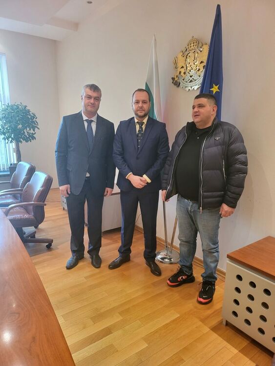 Областният управител Емил Хумчев  проведе първа работна среща в МОСВ   