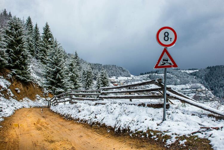 Облачно и ветровито в неделя
