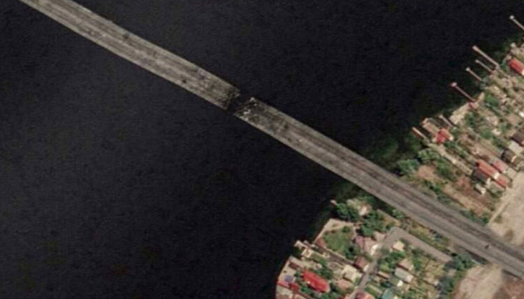 Украйна нанесе нов удар по стратегическия Антоновски мост в град Херсон