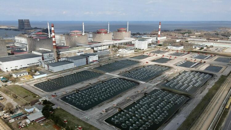 Основната част от мисията на МААЕ напусна Запорожката АЕЦ
