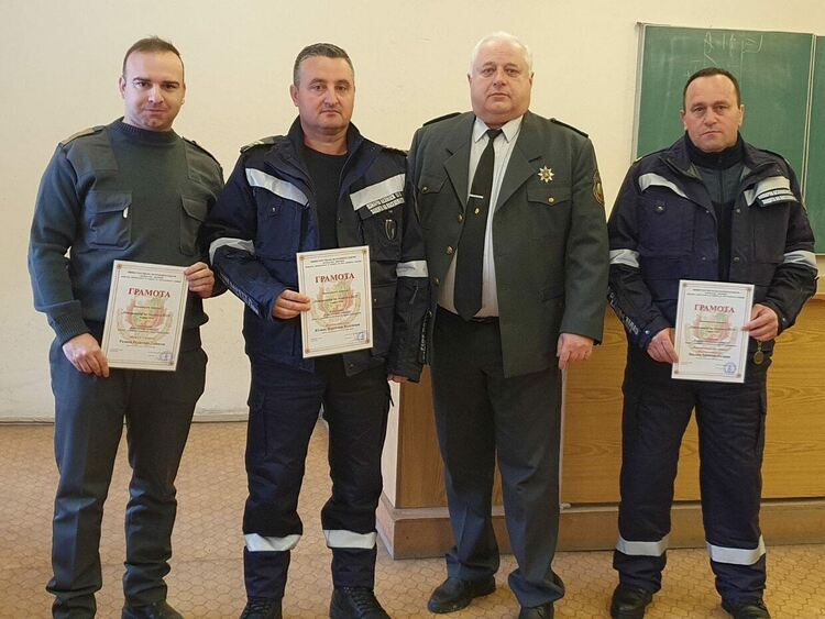 Наградиха пожарникарите на годината на областно ниво
