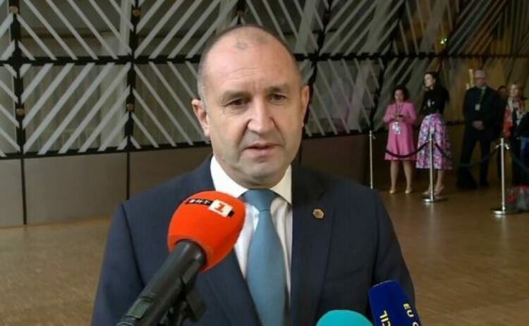 Радев: България ще наложи вето, ако ЕС наложи на Русия санкции за ядрената енергетика