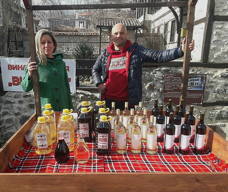 Трима майстори на вино от Хасково сред призьорите на „Трифониада“ в Златоград