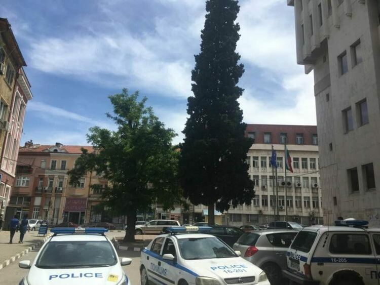 Задържаха млада асеновградчанка заради притежание на дрога 