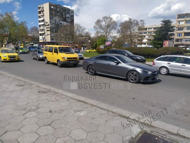 Нарасна трафикът в Кърджали преди Великден, зачестиха катастрофите