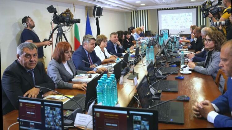 Вносителите на искането за отстраняване на Гешев изказаха пред ВСС своите позиции