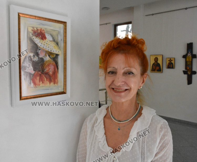 Лятна изложба -базар представя картини в галерия „Форум“ на художници от Хасково и страната