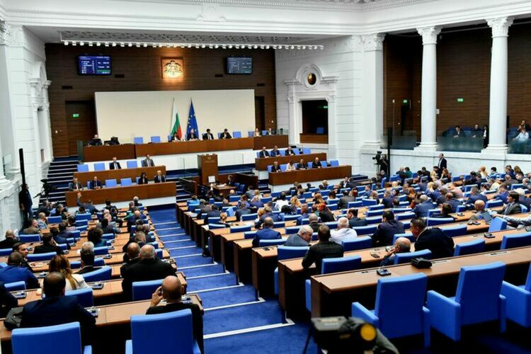 Очаква се депутатите да гласуват отново по вота на недоверие към правителството