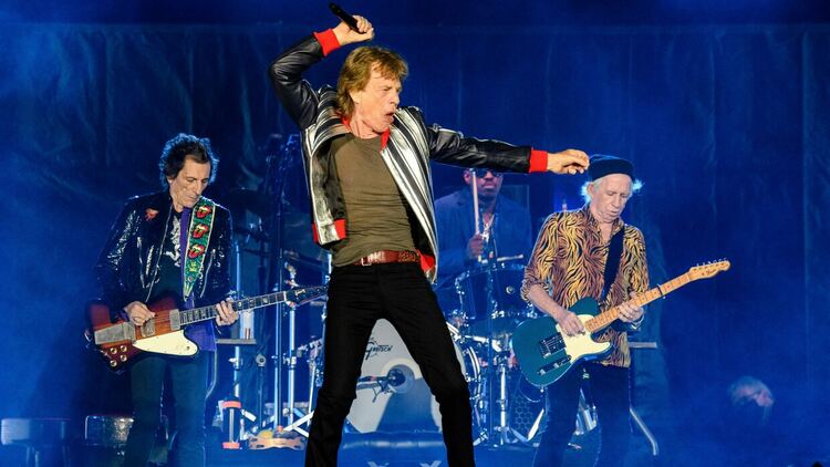 The Rolling Stones пуснаха видеоклип към „Mess It Up“. 