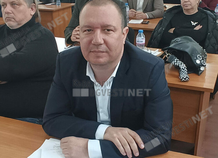 Радослав Милев поиска да честваме официално жертвите на тоталитаризма в Кърджали,общинските съветници отложиха с месец гласуването