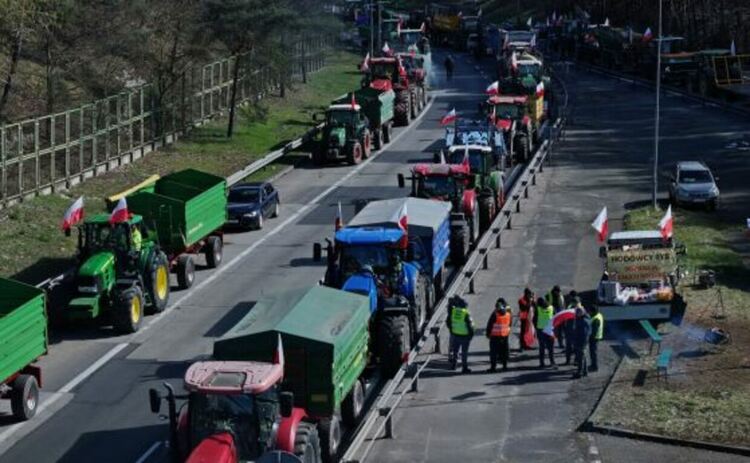 Полските фермери отново протестират в цялата страна