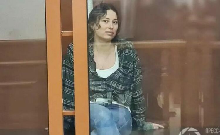 Заради дарение от 52 долара: 15 г. затвор за рускиня с двойно гражданство