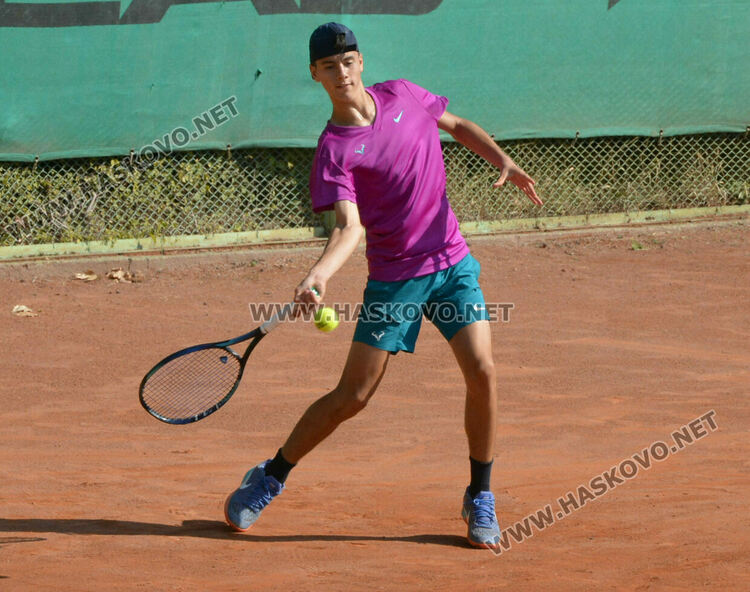 Бонев и Пападополу триумфираха в битките на сингъл на тенис турнира „Haskovo cup“
