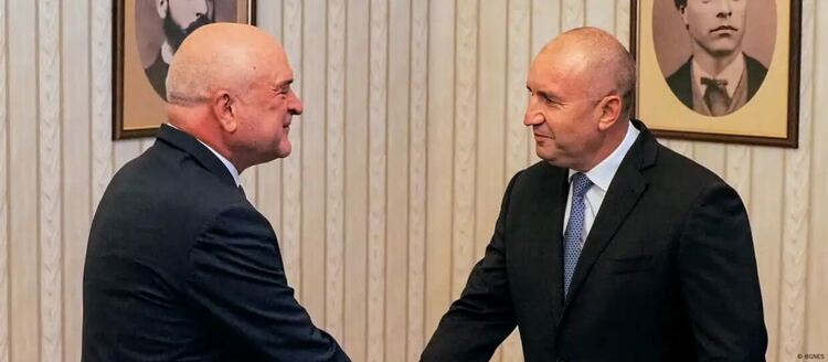 Главчев и Илков: издържан ли е тестът „човек на Пеевски“?