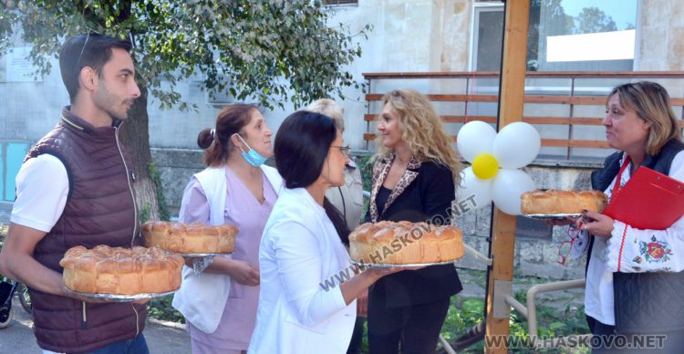 С много песни, танци и поезия отбелязаха Международния ден на възрастните хора в Хасково