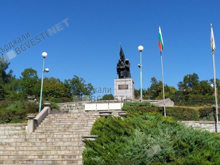 Поетесата Христина Въчева посвети стихотворение за Деня на Кърджали
