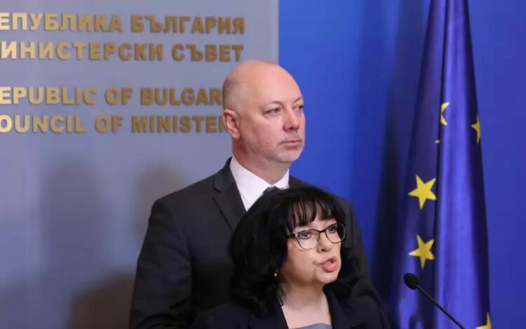 Бюджетът е „сълза и смях“