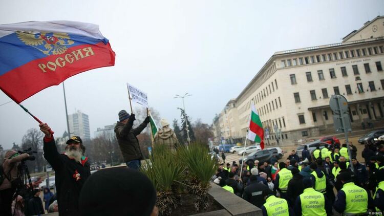 Украйна и САЩ: колко опасна е нерешителността на България