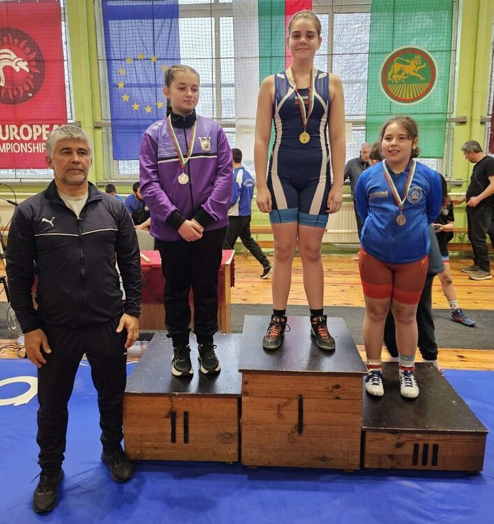 Титла и сребърен медал за боркините н „Ангел войвода“