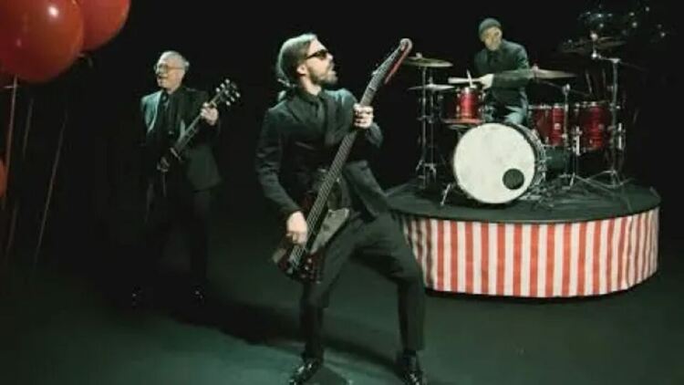 Супергрупата Волева с нов сингъл и видеоклип „Freakshow“