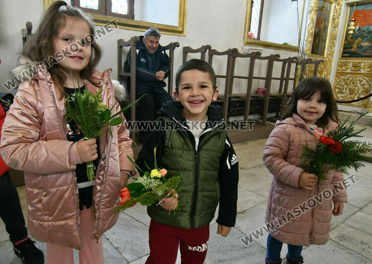 Топло време, но с променлива облачност на Разпети петък