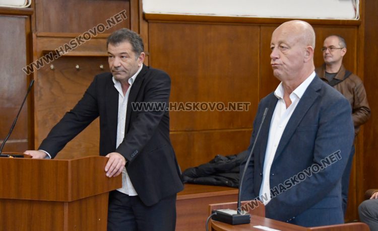 Отложиха делото за отстраняването на кмета Искендер заради отсъствието на адвоката му, който отнесе глоба