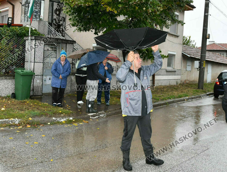 Облачно, очакват се валежи от дъжд и сняг