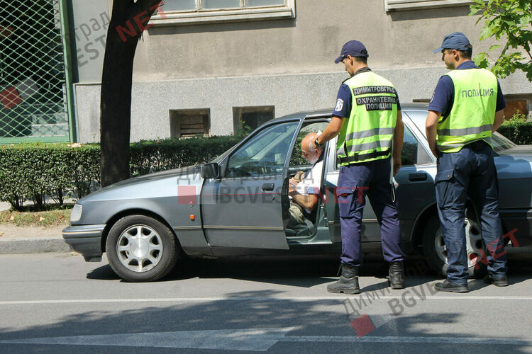 Заловиха водач с нерегистриран автомобил в Димитровград