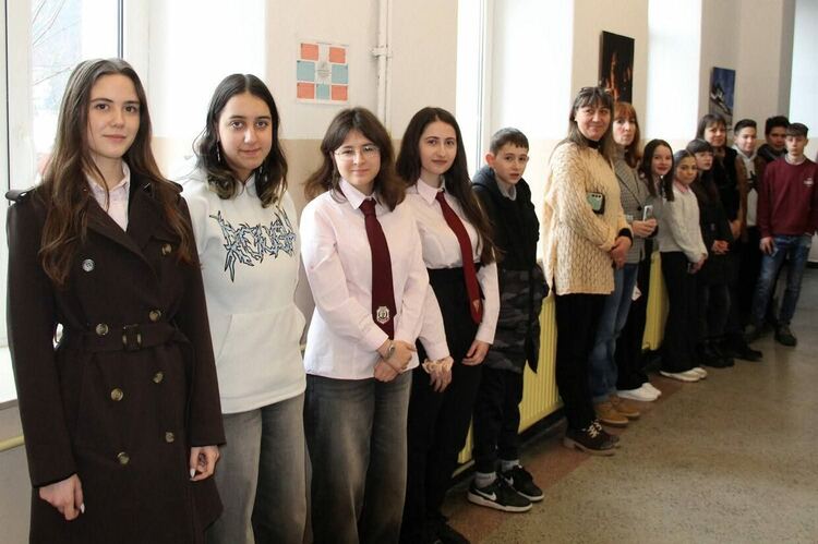 Фото клуб „Орфей“ представи изложба в ППМГ „Васил Левски“