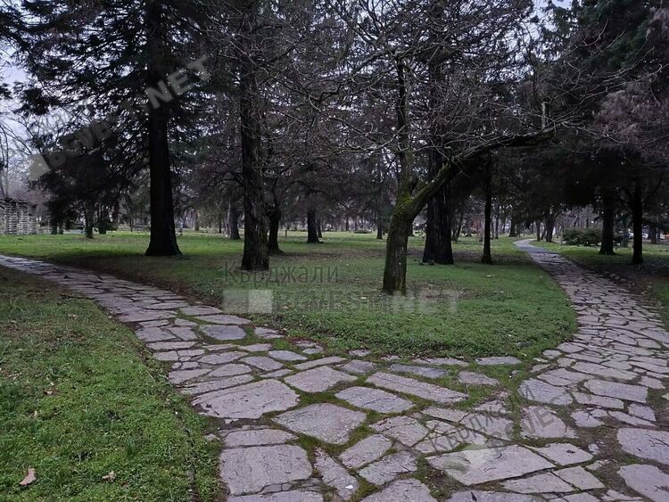 Предимно облачно с кратък дъжд ще бъде времето в Кърджали