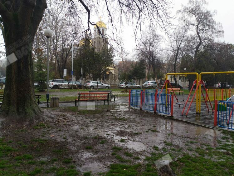 Оранжев код за поройни дъждове в Кърджали и областта днес