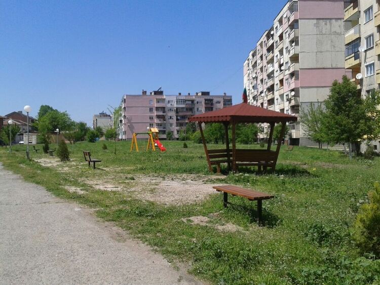 Започва пръскане срещу комари и кърлежи в Димитровград