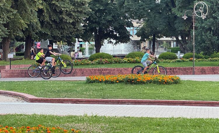 Облаци и слънце днес в Хасково